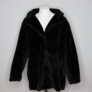 Women’s Black Faux Fur jacket – Size XL